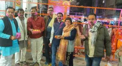 मानदेय बढ़ोतरी की घोषणा से शिक्षामित्रों में खुशी, मंदिर जाकर जताया मुख्यमंत्री का आभार