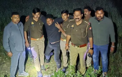 बलिया में पुलिस मुठभेड़ : 25 हजार का इनामी हिस्ट्रीशीटर बदमाश गिरफ्तार, पैर में लगी गोली