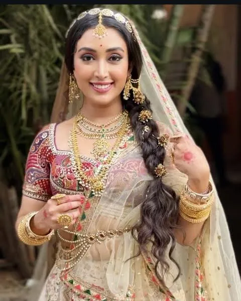 Entertainment News : ‘घरवाली पेड़वाली’ में लतिका के ग्लैमरस देसी लुक्स से दर्शकों को आकर्षित कर रहीं प्रियंवदा कांत