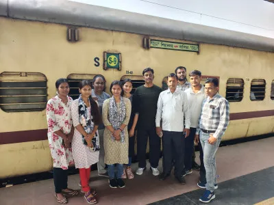 बलिया : शैक्षिक भ्रमण पर निकले सतीश चन्द्र कॉलेज के भूगोल के छात्र