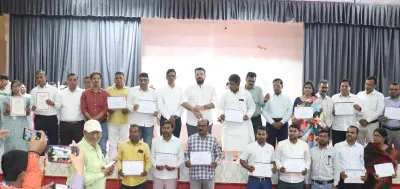 बलिया में 448 निपुण विद्यालयों के प्रधानाध्यापक सम्मानित