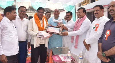 बलिया: सेवानिवृत्त शिक्षकों का सम्मान, विशिष्ट बीटीसी एसोसिएशन ने दी भावभीनी विदाई