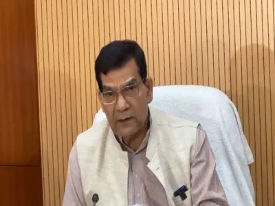 जौनपुर : ऊर्जा मंत्री एके शर्मा ने मड़ियाहूं विद्युत उपकेंद्र का किया औचक निरीक्षण