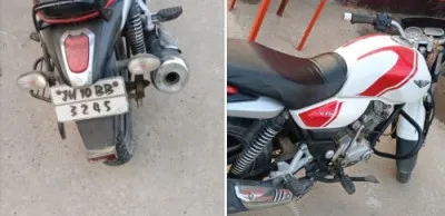 बलिया : मंदिर के पास दो दिनों से खड़ी लावारिस बाइक, पुलिस कर रही जांच