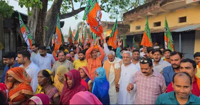 बलिया : उपेंद्र तिवारी की पदयात्रा के अंतिम दिन चितबड़ागांव में उमड़ी भीड़