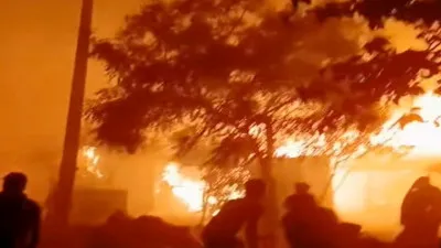 सीतापुर में वज्रपात से लगी आग में मां-बेटी की मौत, बालिका गंभीर झुलसी