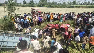 मुंडन कार्यक्रम में जा रही ट्रैक्टर-ट्रॉली पलटी, 5 की मौत; 15 घायल