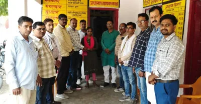 बलिया : शिक्षकों ने आपदा राहत कोष से छात्रा को दी 25 हजार की सहायता