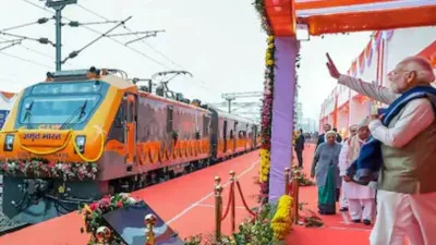 Varanasi News : पीएम मोदी ने दो नई अमृत भारत एक्सप्रेस ट्रेनों को दिखाई हरी झंडी