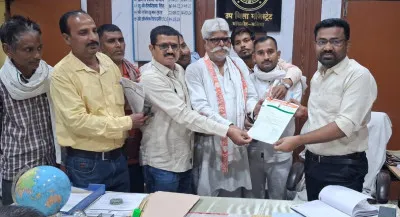 बलिया में गेहूं क्रय केंद्रों के संचालन को लेकर कांग्रेस ने उठाई मांग