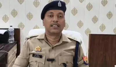 बलिया में गोवंश तस्करी से अर्जित संपत्ति जब्त, दो पिकअप वाहन सीज