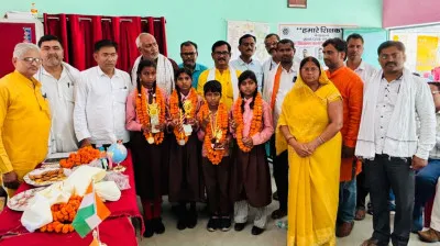 Ballia News : प्राथमिक विद्यालय बालापुर में गणित क्वीज प्रतियोगिता, लक्ष्मी राजभर रहीं प्रथम