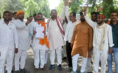 Ballia News : पंचायत चुनाव में देरी पर प्रधानों की मांग, कार्यकाल खत्म होने के बाद प्रशासक बनाए जाएं