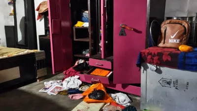 Barabanki Crime News : बाराबंकी में लाखों की चोरी से दहशत, घर से जेवर और नकदी पार; सीसीटीवी में कैद हुए संदिग्ध युवक