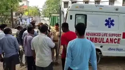 Ballia News: छपरा में भीषण सड़क हादसा, ऑर्केस्ट्रा की दो महिला कलाकार समेत चार की मौत