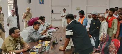 सम्पूर्ण समाधान दिवस में डीएम-एसपी ने सुनीं जनसमस्याएं, भूमि विवाद और मिड डे मील शिकायतों पर सख्ती