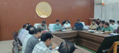 Ballia News : जनगणना-2027 की तैयारियों में जुटा प्रशासन, डीएम ने दिए स्व-गणना के निर्देश