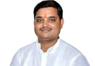 वट सावित्री व्रत आज : अखंड सौभाग्य और पति की दीर्घायु के लिए सुहागिन महिलाएं करें पूजन