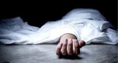 Ballia News : बलिया में खेत के पास मिला अधजला शव, आग बुझाने के दौरान हादसे की आशंका