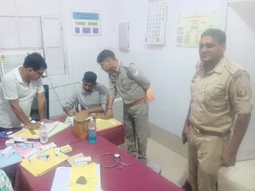 वाराणसी में प्रेमी के घर पहुंची युवती ने जहर खाकर किया आत्महत्या का प्रयास, अस्पताल में भर्ती