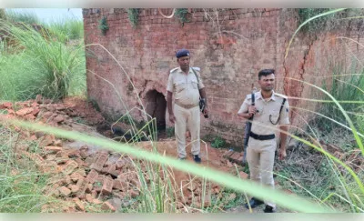 Bihar News: ईंट-भट्ठे के गड्ढे में दफन मिली महिला की लाश, हत्या कर साक्ष्य मिटाने की आशंका