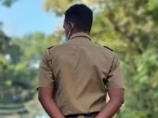UP News: महिला सिपाही की शिकायत पर पुलिसकर्मी निलंबित, वैवाहिक स्थिति छिपाने के आरोप की होगी जांच