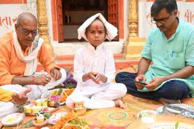 Ballia News : मझौवां मठ को मिला सातवां मठाधीश, वैदिक अनुष्ठान के बीच अनुग्रह नारायण आचार्य का मनोनयन