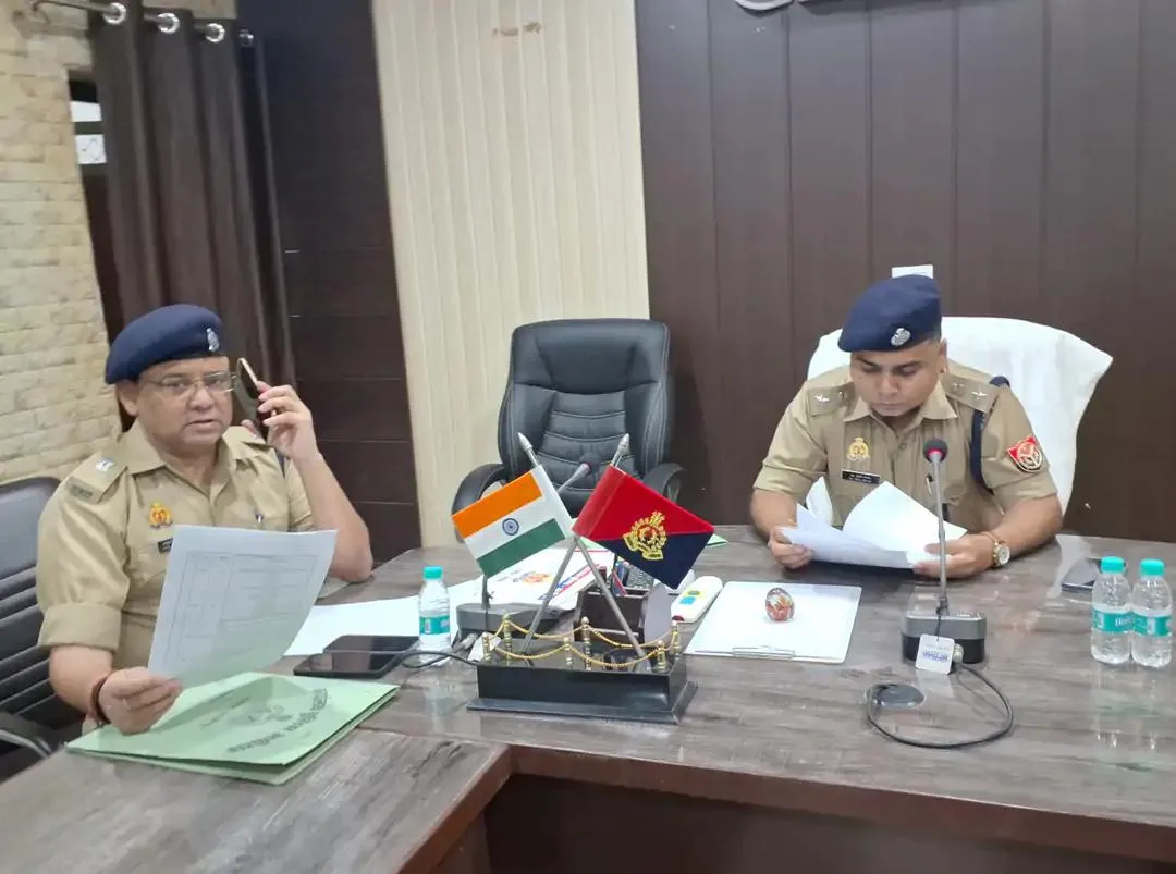 ऑपरेशन वज्रपात: गाजीपुर में 49 आपराधिक गैंग पुलिस के रडार पर, 39 मुकदमे दर्ज