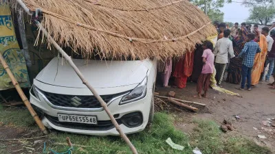 बलिया में दर्दनाक सड़क हादसा: अनियंत्रित कार की चपेट में आने से 10 वर्षीय बालक की मौत, ग्रामीणों ने किया हंगामा