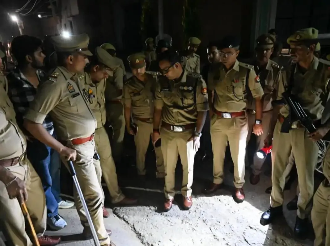Saharanpur News: पड़ोसियों के विवाद में चली गोली, 75 वर्षीय बुजुर्ग की मौत; आरोपी की तलाश में पुलिस की दबिश