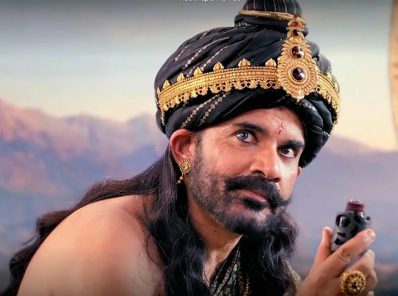 “शकुनि के किरदार में रहस्य जोड़ने के लिए एक आंख में लेंस लगाने का सुझाव मेरा था” : चंदन आनंद