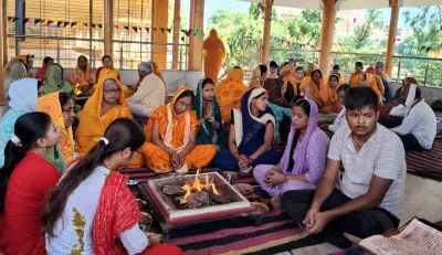 गायत्री जयंती एवं गंगा दशहरा पर नवकुंडी महायज्ञ, श्रद्धालुओं ने दीं आहुतियां