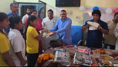 Ballia News : परिवहन मंत्री दयाशंकर सिंह के जन्मदिन पर सौ से अधिक मंदिरों में सुंदरकांड पाठ, अस्पतालों में फल-मिष्ठान वितरण