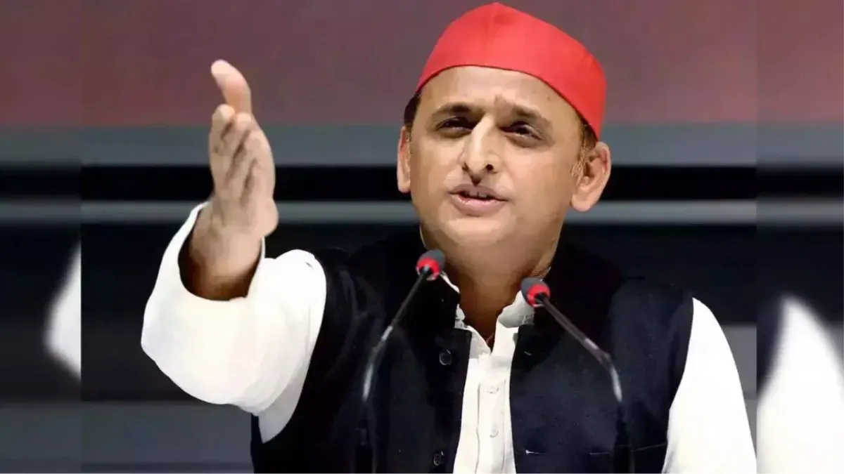 Lucknow Fire Tragedy : ट्रॉमा सेंटर पहुंचे अखिलेश यादव, अग्निकांड को लेकर सरकार पर साधा निशाना