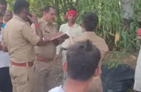 बलिया में संदिग्ध परिस्थितियों में युवक का शव मिलने से सनसनी, सिर पर चोट के निशान, जांच में जुटी पुलिस