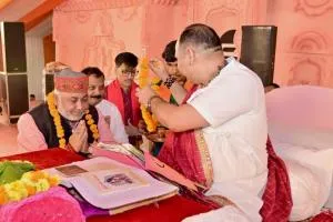 Ballia News : शिव महापुराण कथा के पांचवें दिन पं. प्रदीप मिश्रा ने बताया शरणागति और संगति का महत्व, देर रात किए भृगु व बालेश्वर मंदिर के दर्शन