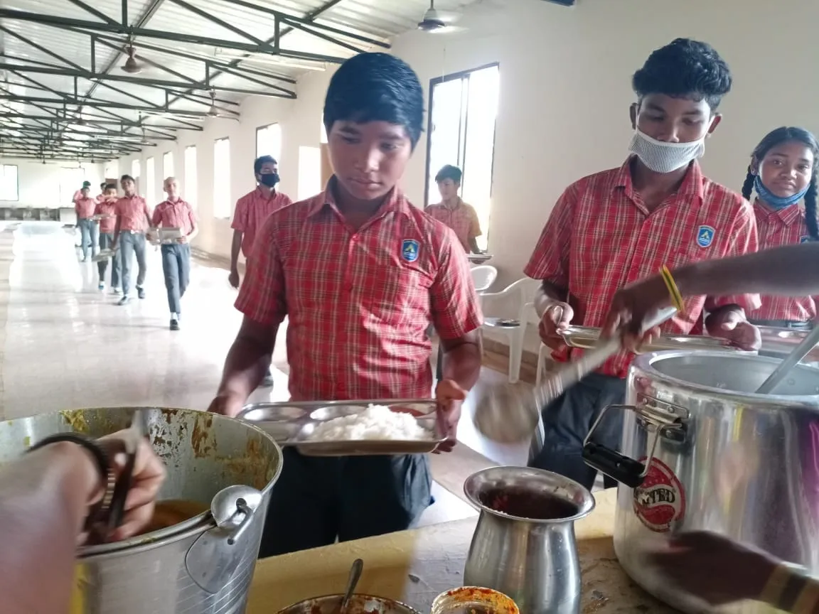 अदाणी विद्या मंदिर के स्वास्थ्य प्रोजेक्ट से 600 ग्रामीण बच्चों को कुपोषण से मिली राहत