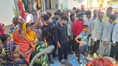 बलिया: ट्रेन पकड़ने जा रहे युवक की सड़क हादसे में मौत, साथी की हालत गंभीर