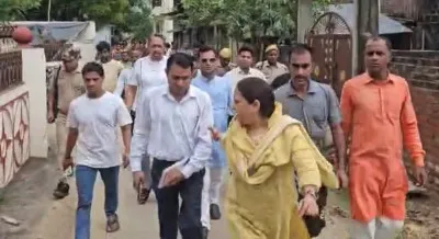 UP News: बलिया में 11 हजार वोल्ट लाइन से पिता-पुत्र की मौत, बिजली विभाग के अधिकारियों पर केस; बेटी को नौकरी का आश्वासन