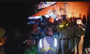 एटा में भीषण सड़क हादसा: रोडवेज बस में कैंटर की टक्कर, पांच यात्रियों की मौत, 11 घायल