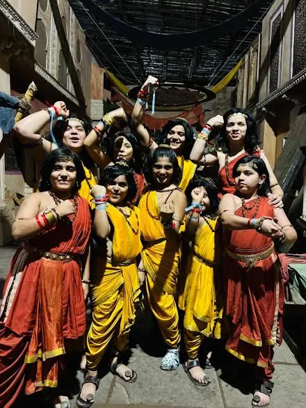 को-स्टार्स से पक्के दोस्त बने ‘हस्तिनापुर के वीर’ के यंग कलाकार, फ्रेंडशिप डे पर बांधे बैंड और बांटी चॉकलेट्स
