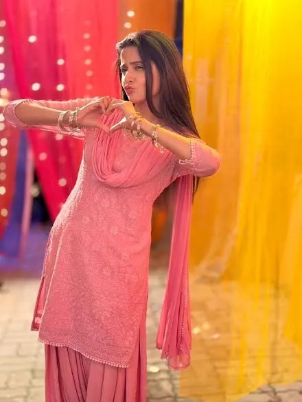 ‘ये फितूर तेरा’ की सौम्या-जीत की जोड़ी बनी फैंस की फेवरेट, देबचंद्रिमा बोलीं- “ये प्यार मेरे लिए बहुत मायने रखता है”