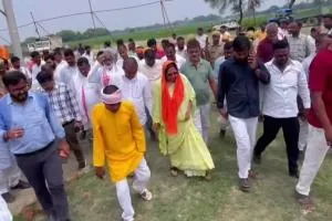 बलिया : सीएम योगी के कार्यक्रम को लेकर तैयारियां तेज, हेलीपैड और जर्मन हैंगर का काम अंतिम चरण में