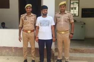 बलिया: बकाया पैसे मांगने पर मारपीट और जानलेवा हमले का आरोप, वांछित अभियुक्त गिरफ्तार