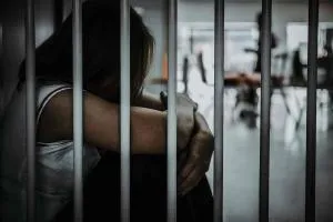 बलिया: हलवाई पर चाकू से हमले की साजिश का खुलासा, प्रेमी-प्रेमिका समेत दो गिरफ्तार