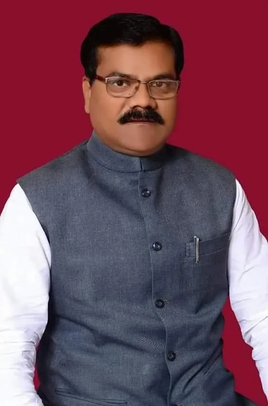 आदिवासी क्षेत्रों में स्वच्छ पेयजल और स्वास्थ्य सुविधाएं सुनिश्चित करे सरकार: आर.बी. सिंह पटेल