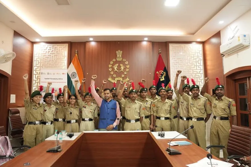गोरखपुर में सड़क सुरक्षा और ट्रॉमा रिस्पॉन्स ट्रेनिंग, पुलिसकर्मियों व वॉलंटियर्स को दिया प्रशिक्षण