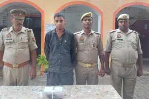 बलिया: बैरिया पुलिस ने तमंचा और कारतूस के साथ युवक को किया गिरफ्तार