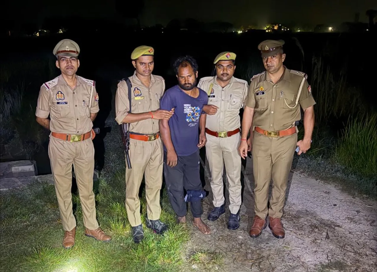 गड़वार में पुलिस मुठभेड़, शातिर गौ तस्कर के पैर में लगी गोली; तमंचा-कारतूस बरामद