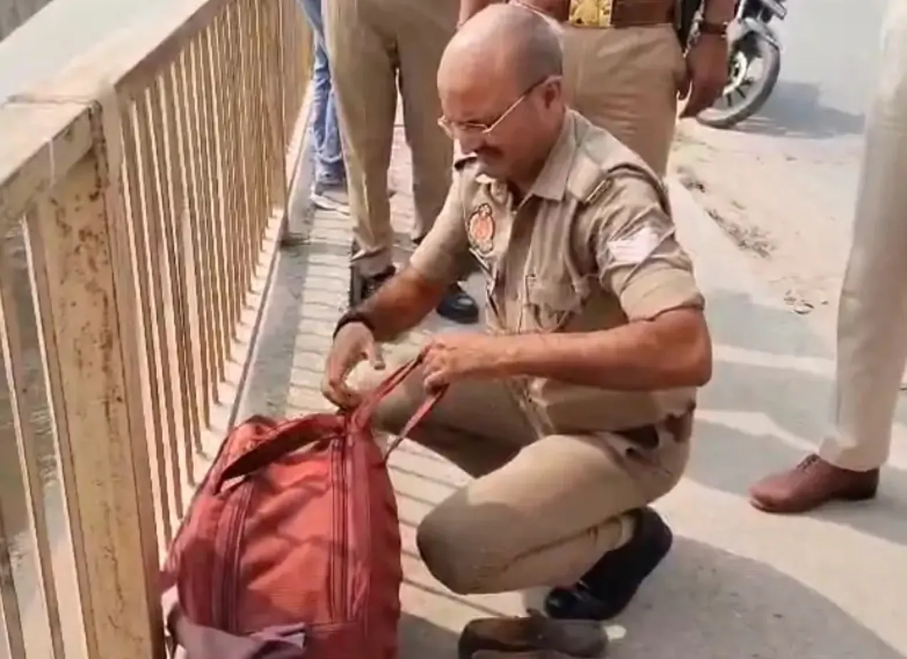 जय प्रभा सेतु से सरयू में कूदा युवक, बैग और जूता मिलने से मचा हड़कंप